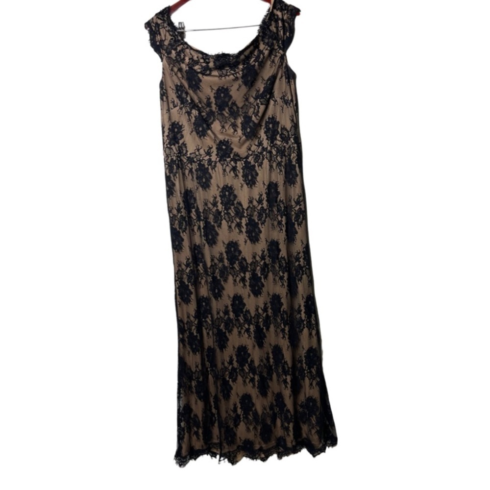 Tadashi Shoji Black Lace & Nude Off The Shoulder Long Evening Gown Sz. 16